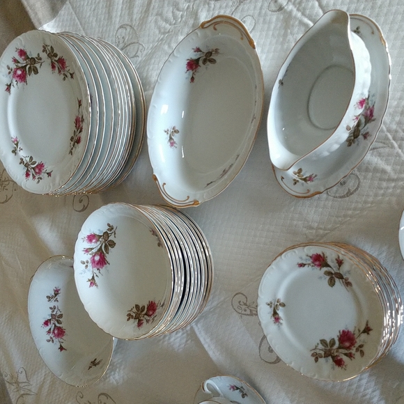 ENPI PLEASE INQUIRE ABOUT INVENTORY MidCentury Royal Rose Dinner Service - Picture 2 of 14